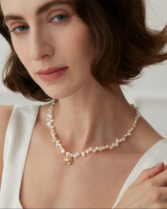 Camellia Pearl Necklace – Vintage Gold Vermeil - SOLIS MOOD