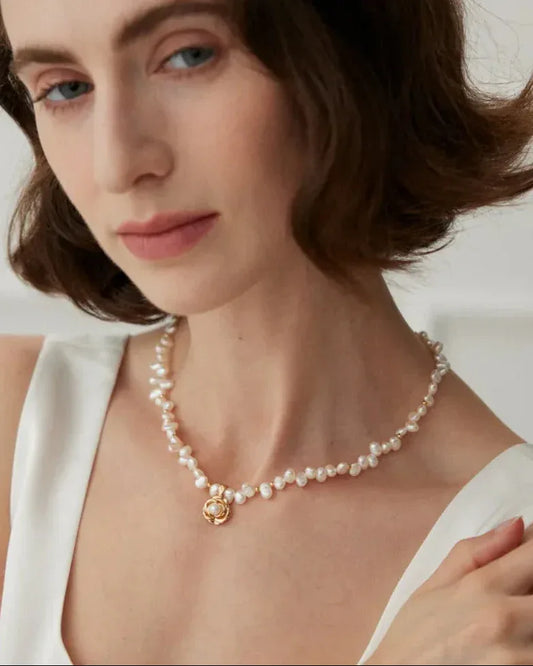 Camellia Pearl Necklace – Vintage Gold Vermeil - SOLIS MOOD