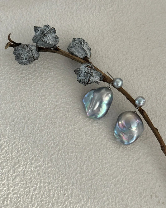 Grey Baroque Pearl Stud Earrings - SOLIS MOOD