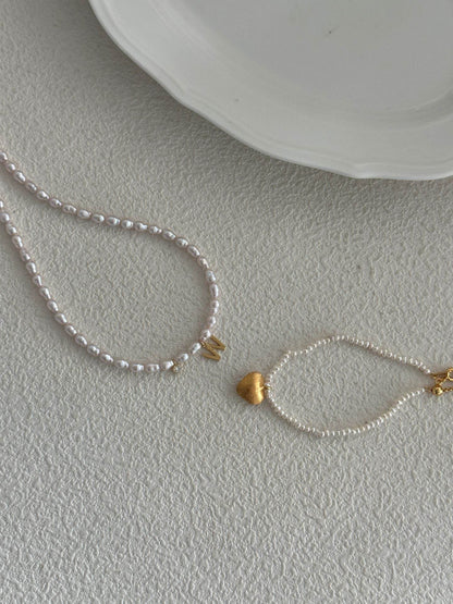 W-Shaped Mother-of-Pearl Pendant - SOLIS