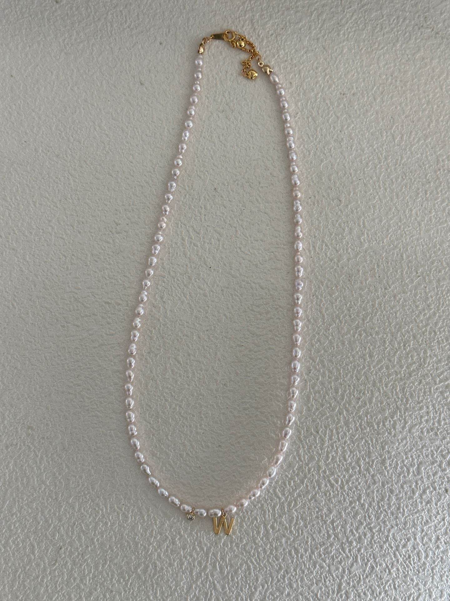 W-Shaped Mother-of-Pearl Pendant - SOLIS