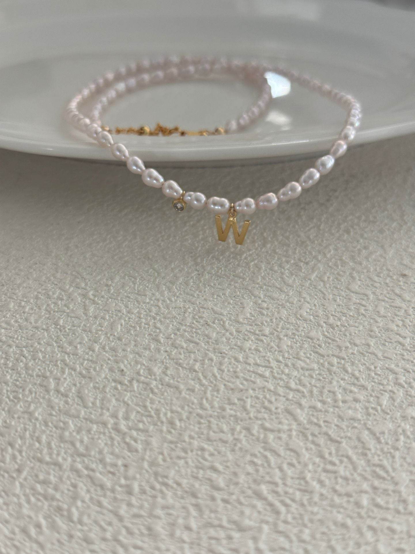 W-Shaped Mother-of-Pearl Pendant - SOLIS