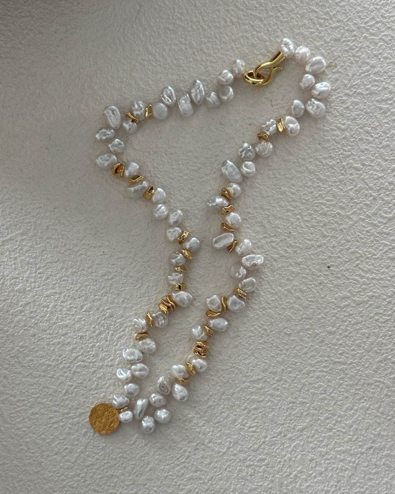 Gold Medallion Keshi Pearl Necklace - SOLIS