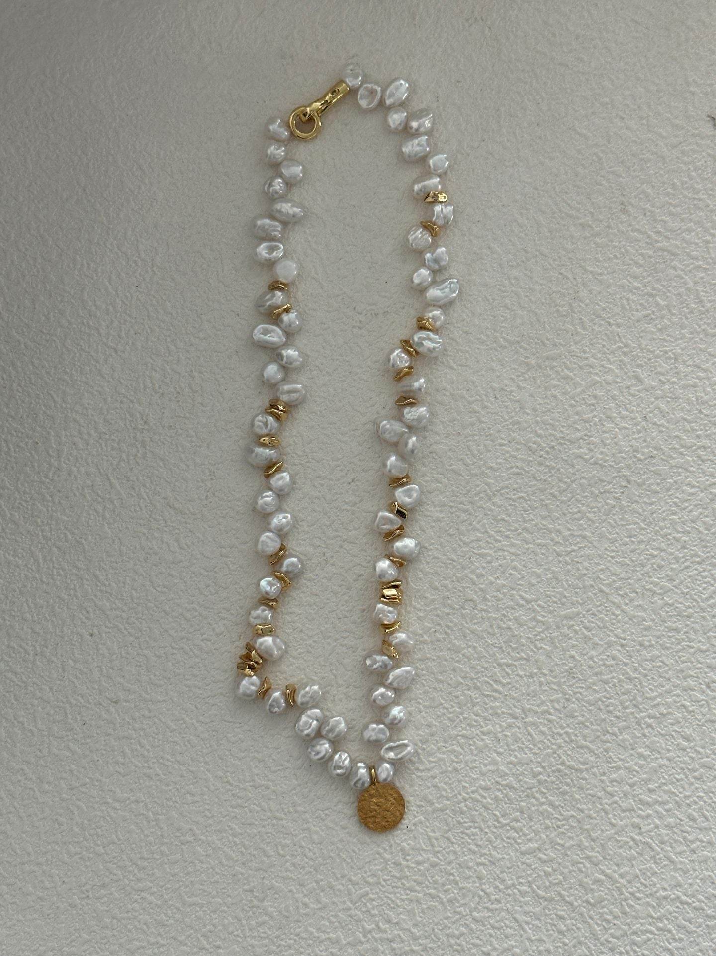 Gold Medallion Keshi Pearl Necklace - SOLIS
