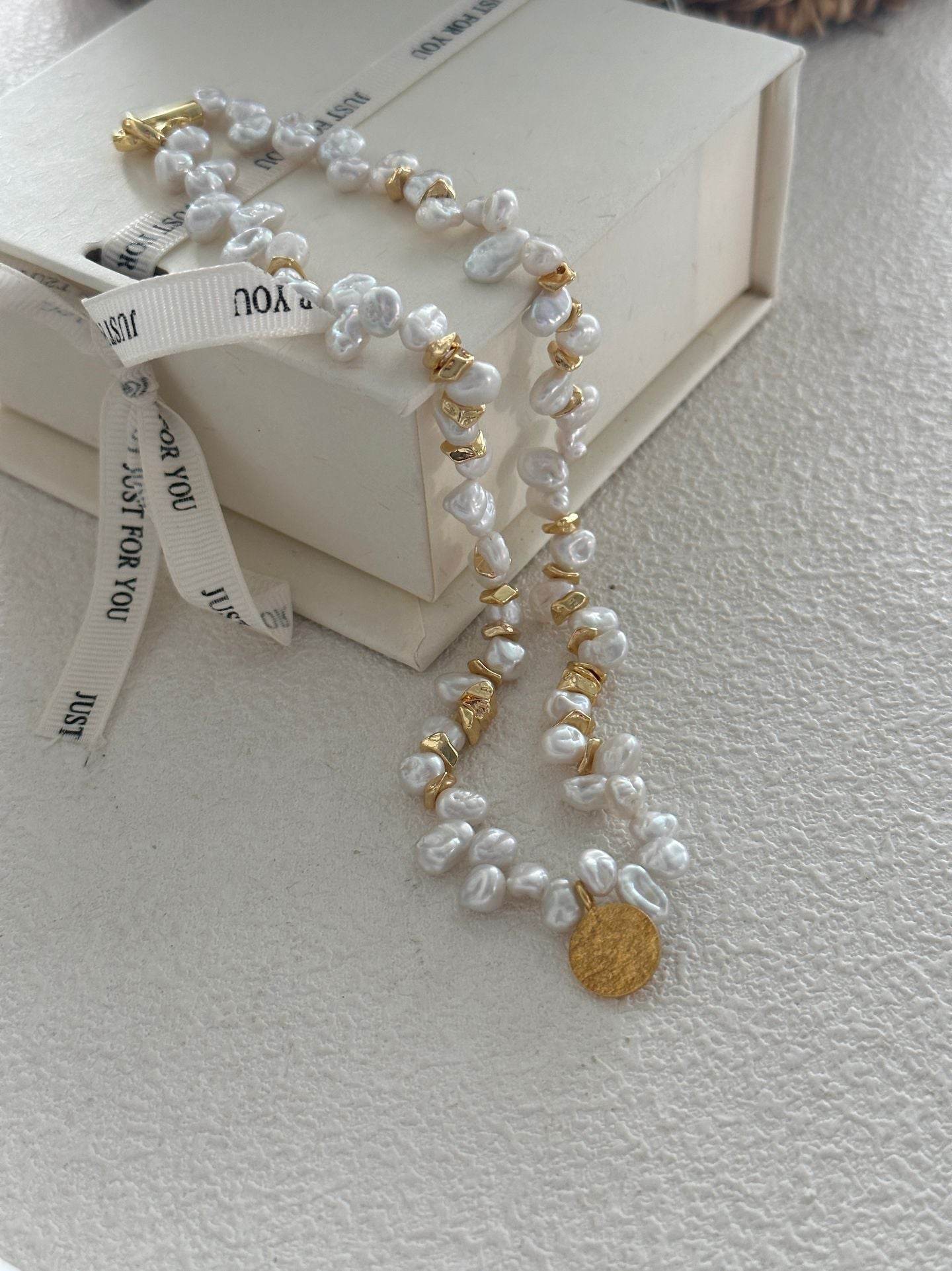 Gold Medallion Keshi Pearl Necklace - SOLIS