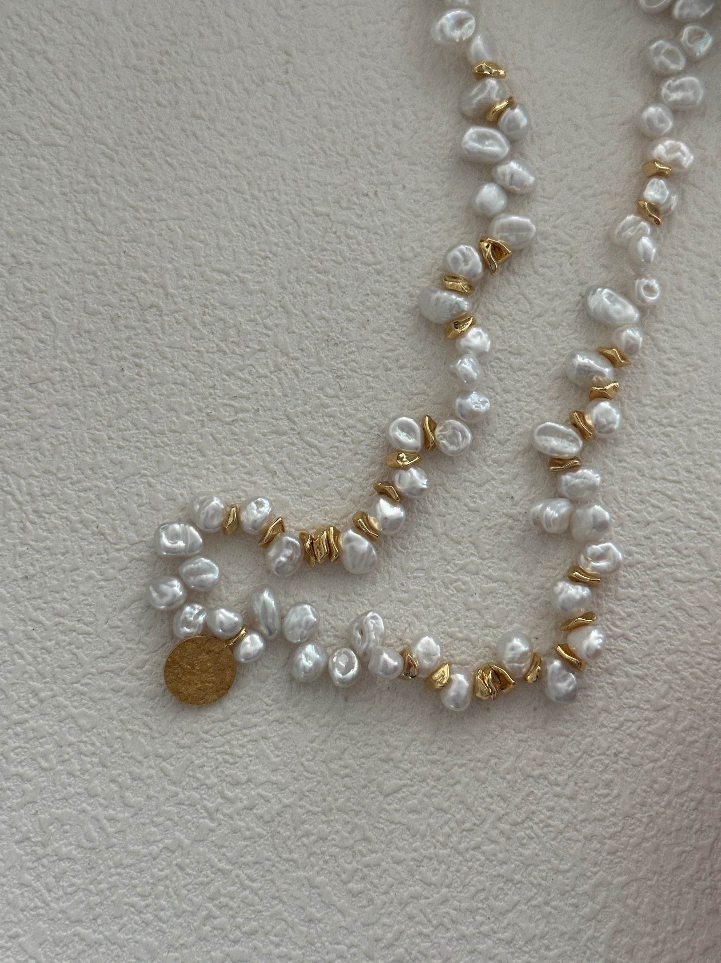 Gold Medallion Keshi Pearl Necklace - SOLIS