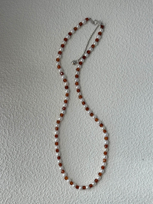 Garnet Glow Pearl Necklace - SOLIS
