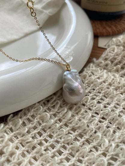 Bold Drop Baroque Pearl Necklace - SOLIS