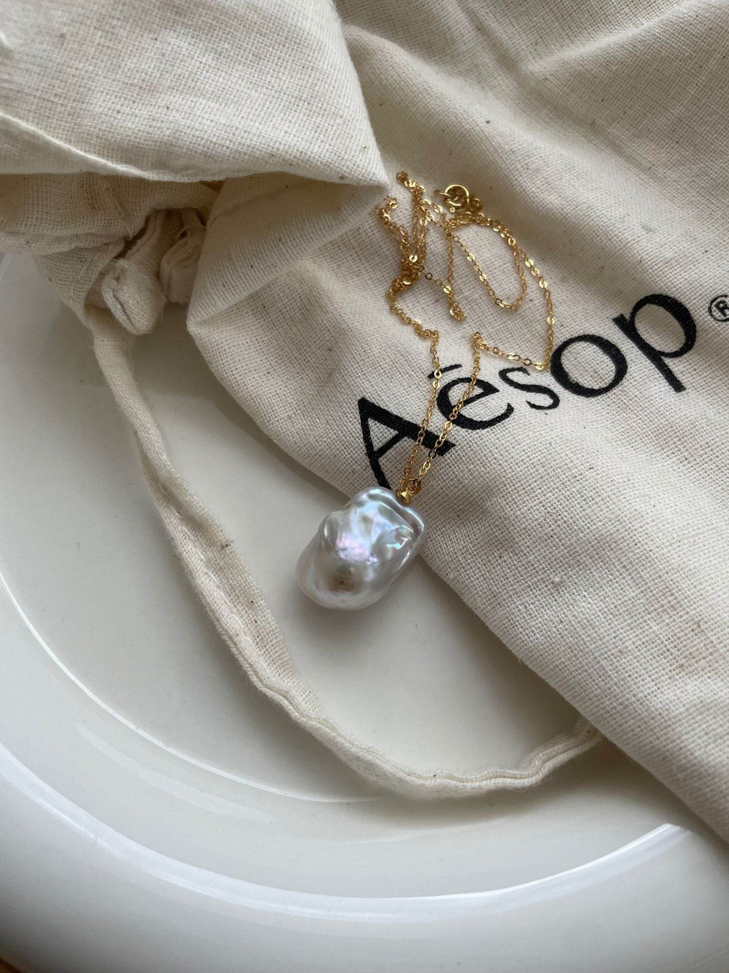 Bold Drop Baroque Pearl Necklace - SOLIS