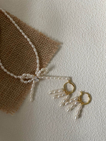 Petite Pearl Bow Necklace - SOLIS