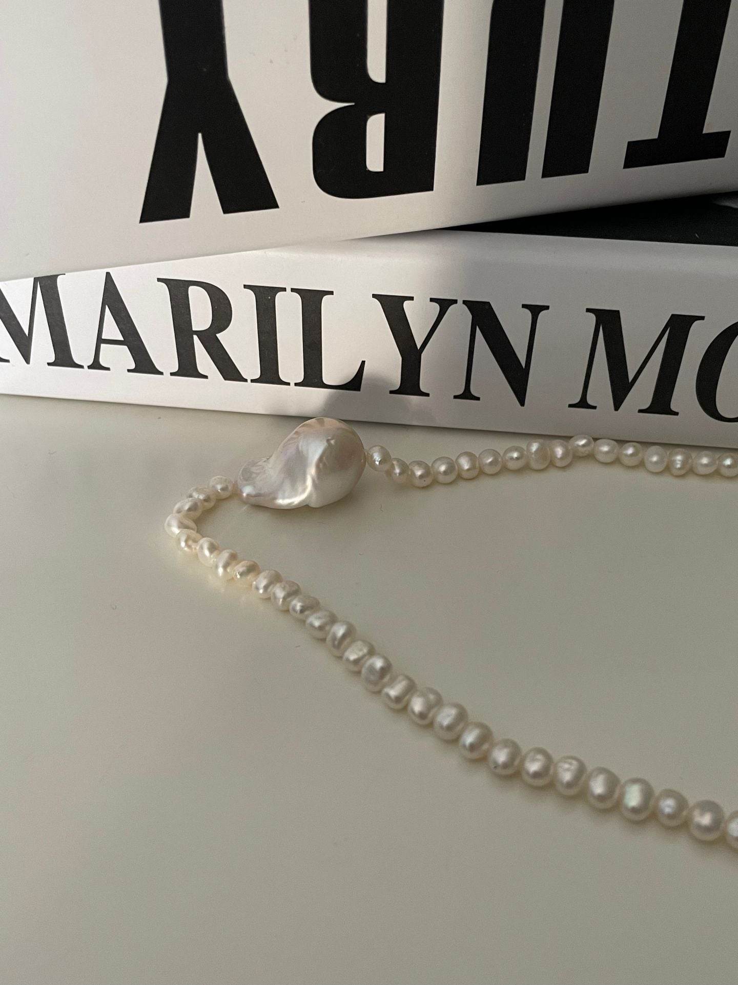 Centerpiece Baroque Pearl Necklace - SOLIS