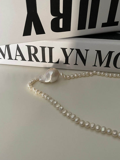 Centerpiece Baroque Pearl Necklace - SOLIS