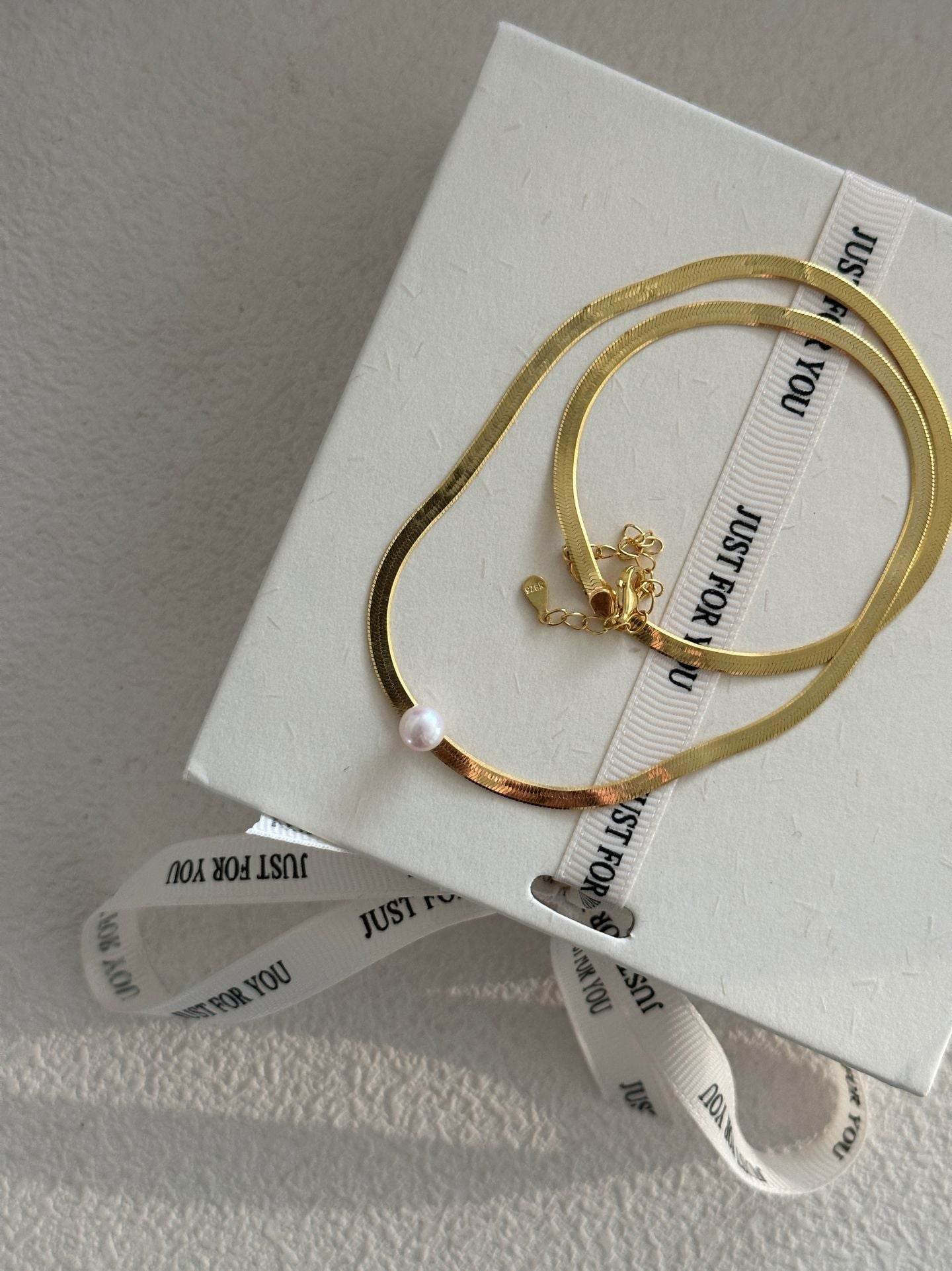 Single Pearl Sleek Chain Necklace - SOLIS