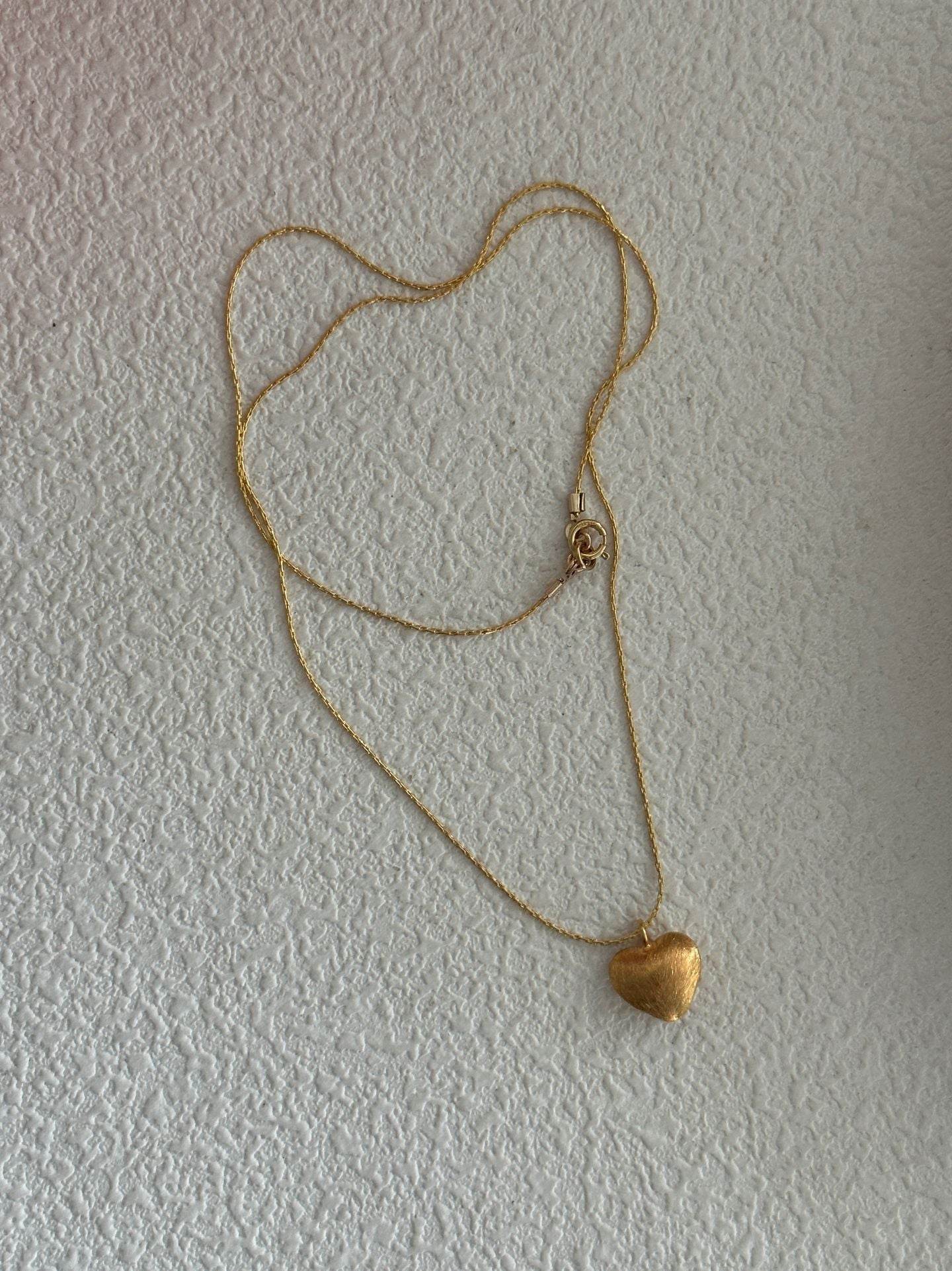 Matte Heart Chain Necklace - SOLIS