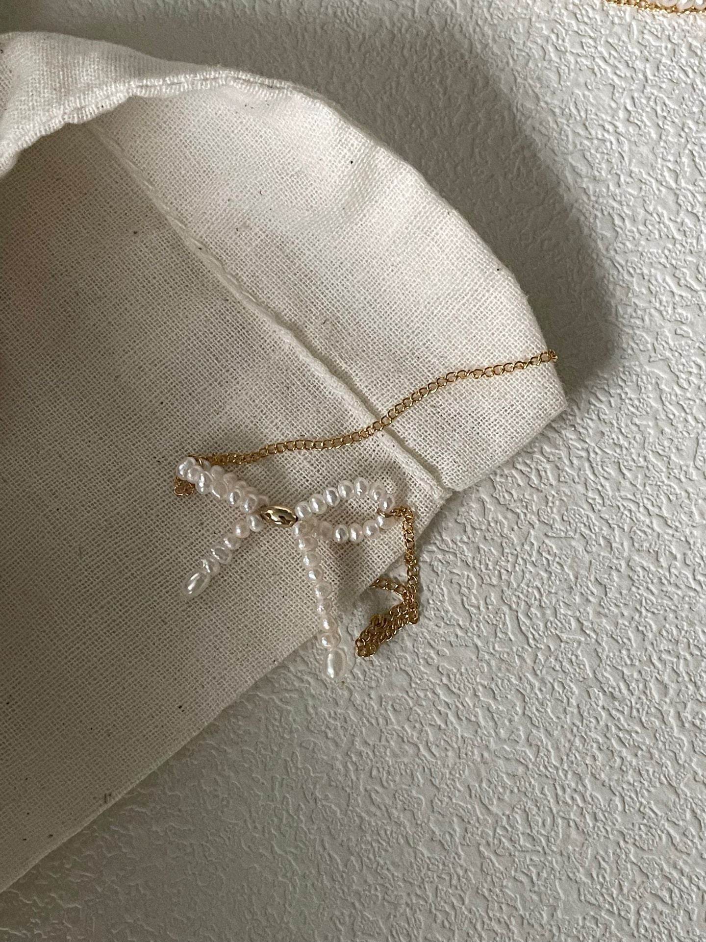 Pearl Bow Choker - SOLIS