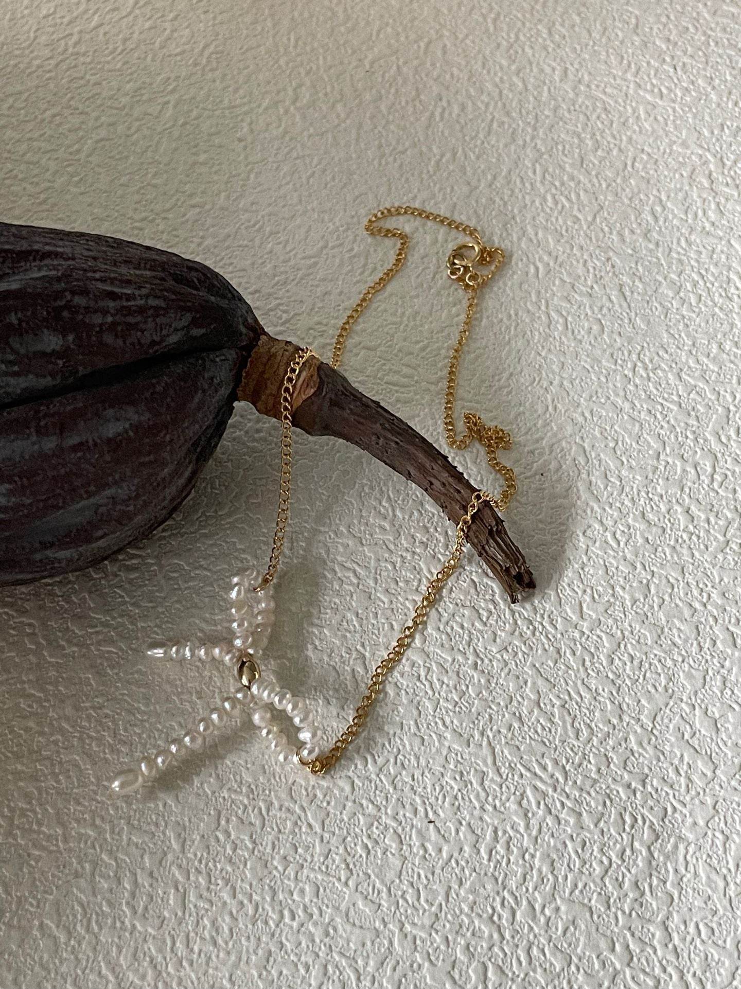 Pearl Bow Choker - SOLIS