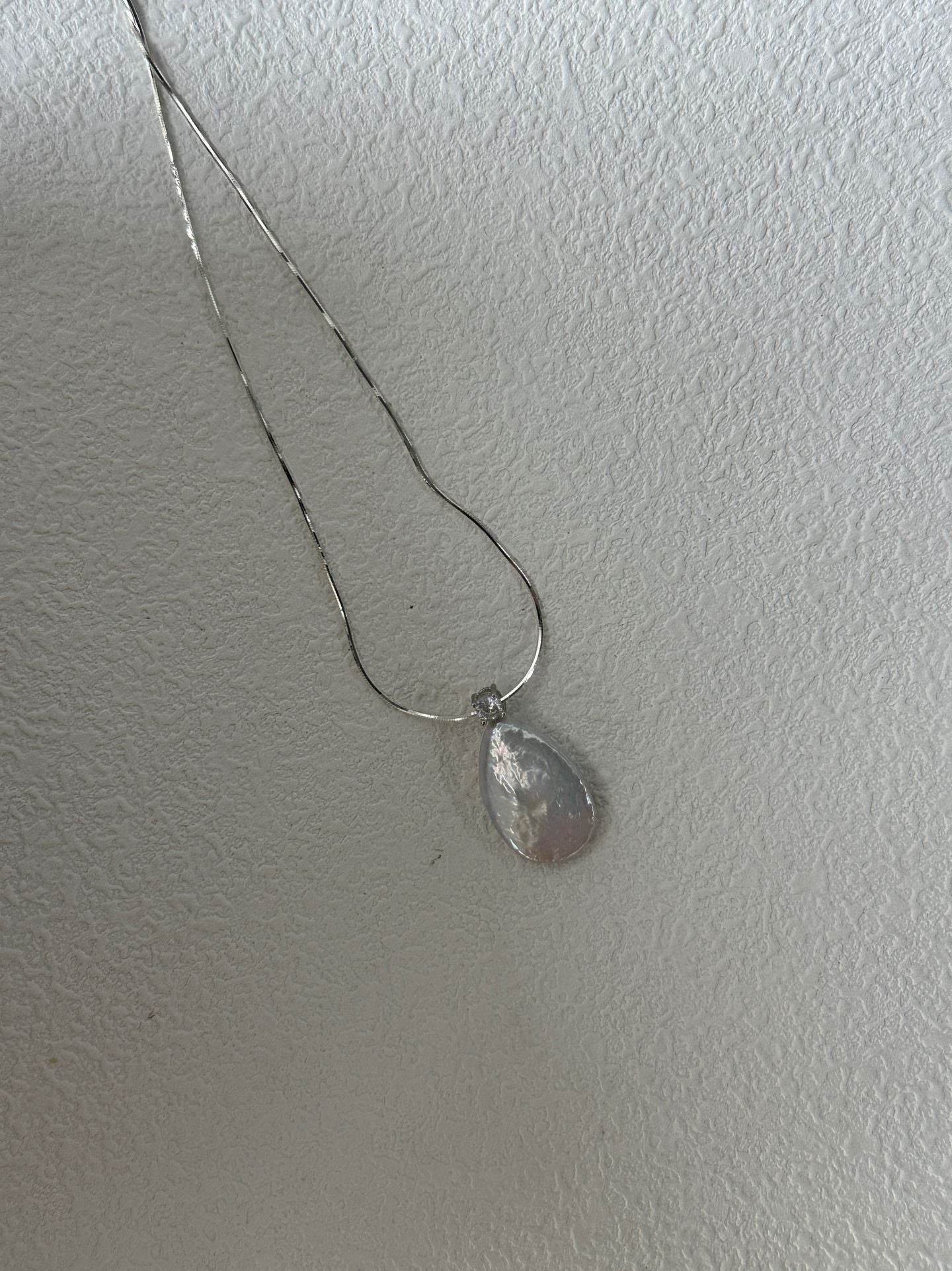 Classic Teardrop Baroque Pearl Necklace - SOLIS