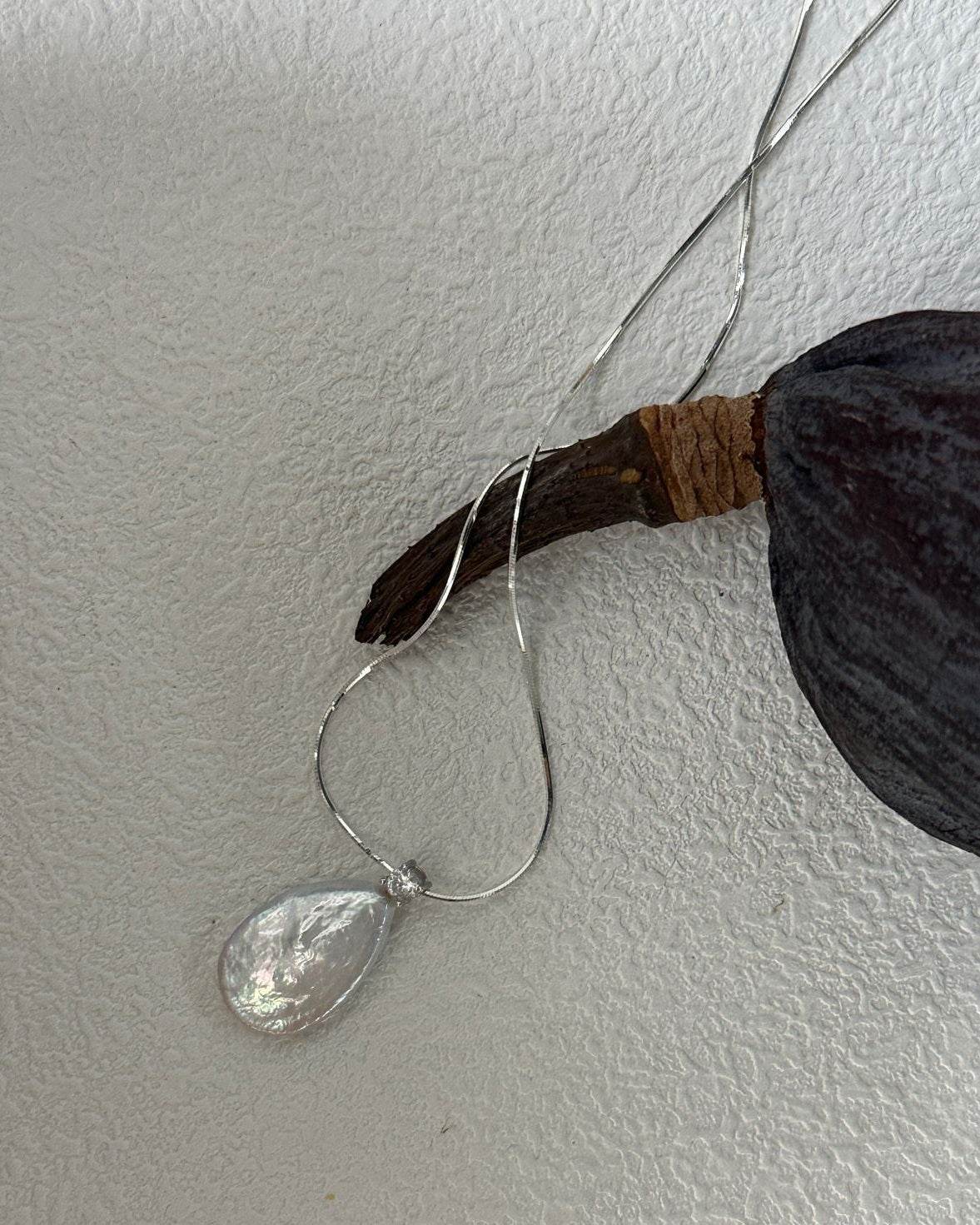 Classic Teardrop Baroque Pearl Necklace - SOLIS