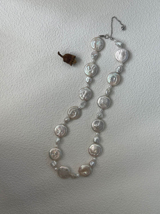 Moon Tides | Coin Baroque Pearl Necklace in 925 Silver - SOLIS