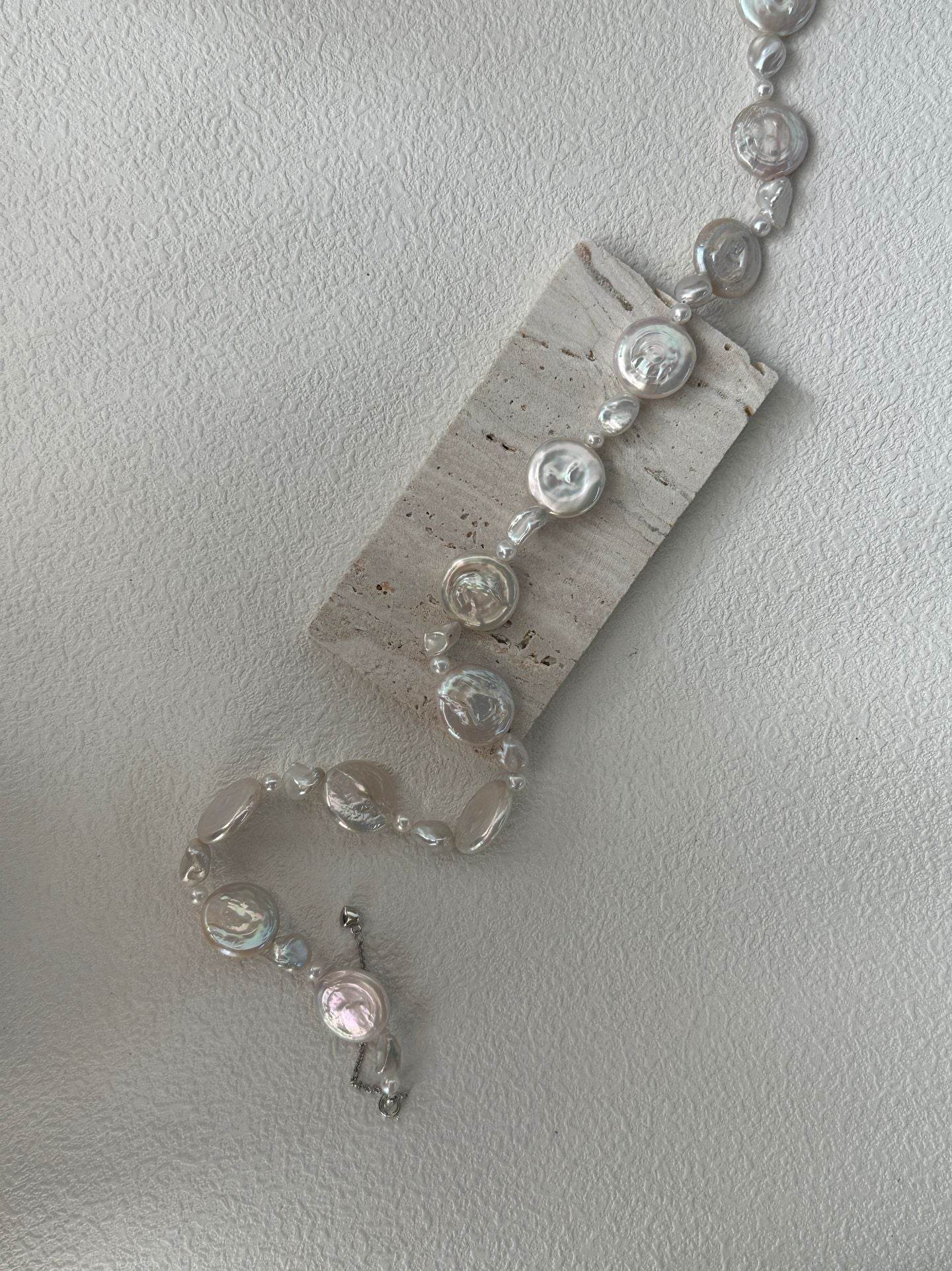 Moon Tides | Coin Baroque Pearl Necklace in 925 Silver - SOLIS