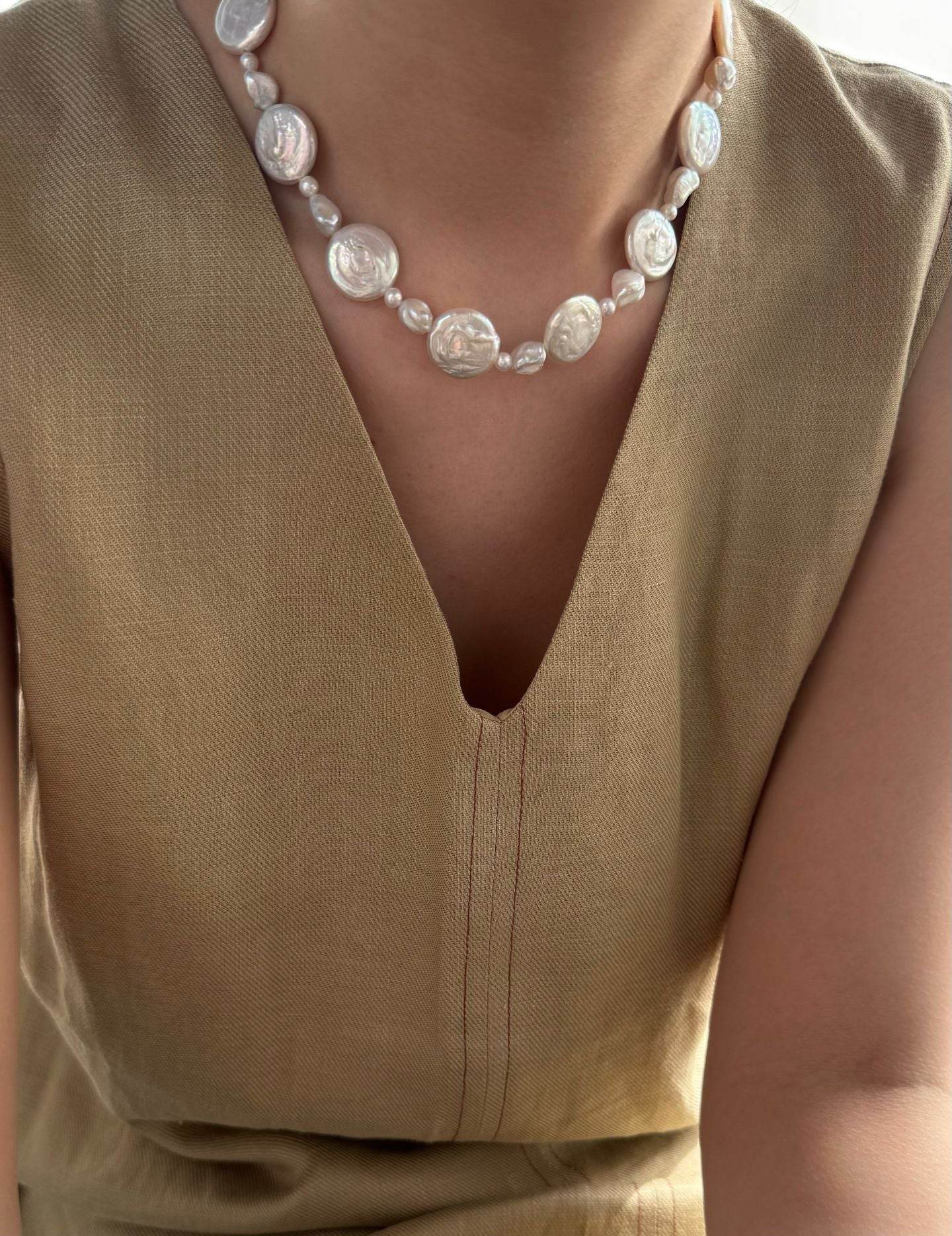 Moon Tides | Coin Baroque Pearl Necklace in 925 Silver - SOLIS