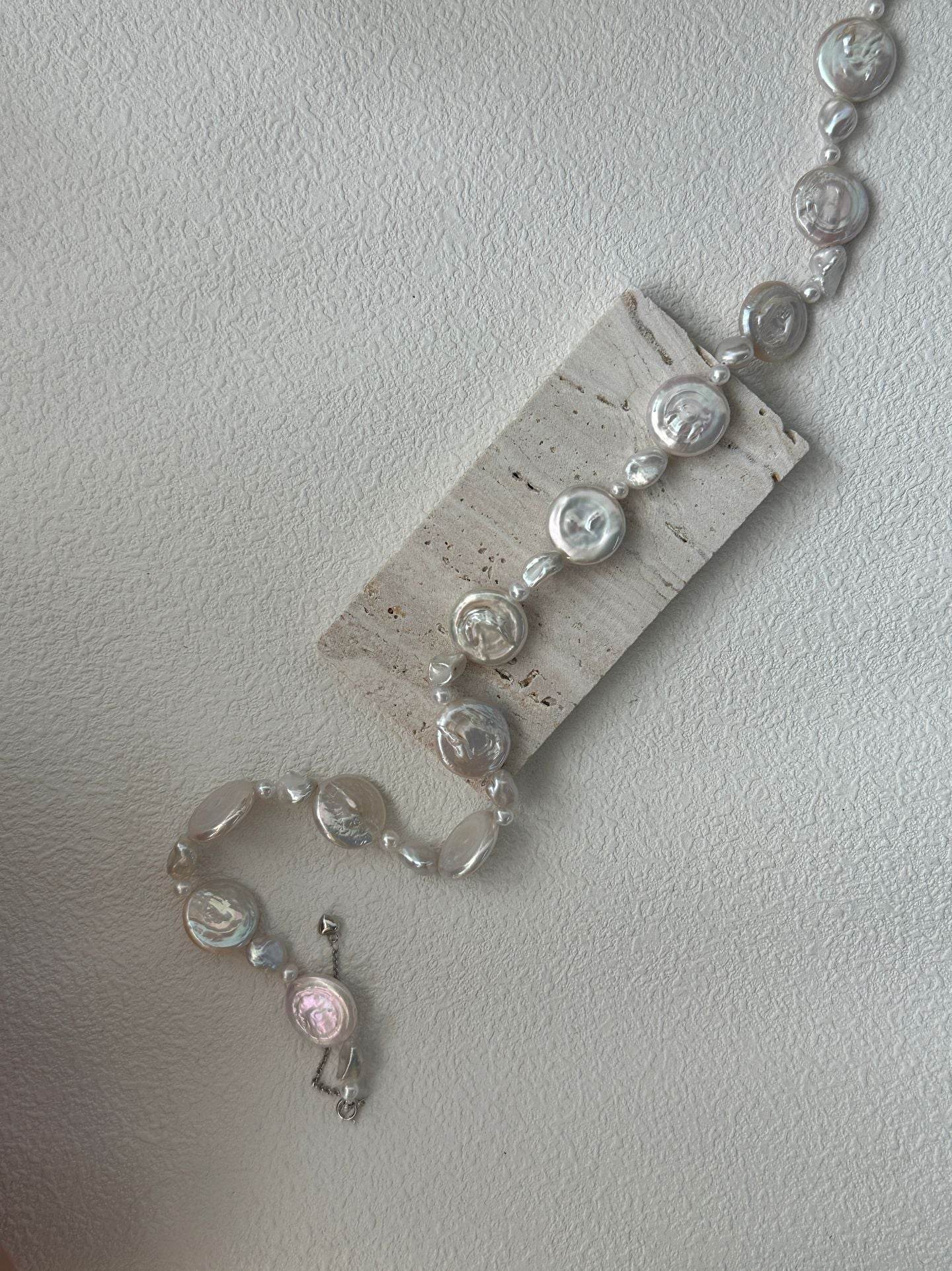 Moon Tides | Coin Baroque Pearl Necklace in 925 Silver - SOLIS