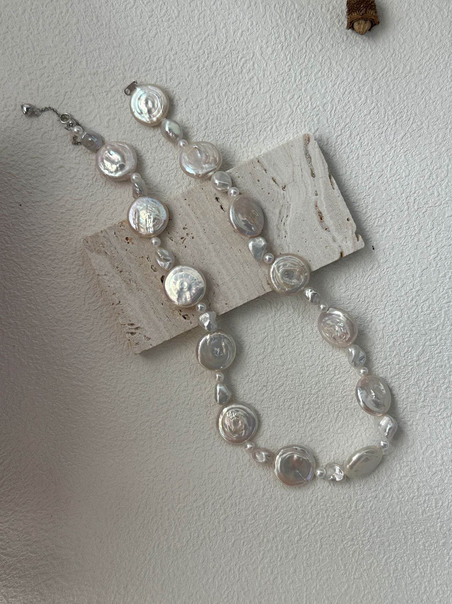 Moon Tides | Coin Baroque Pearl Necklace in 925 Silver - SOLIS