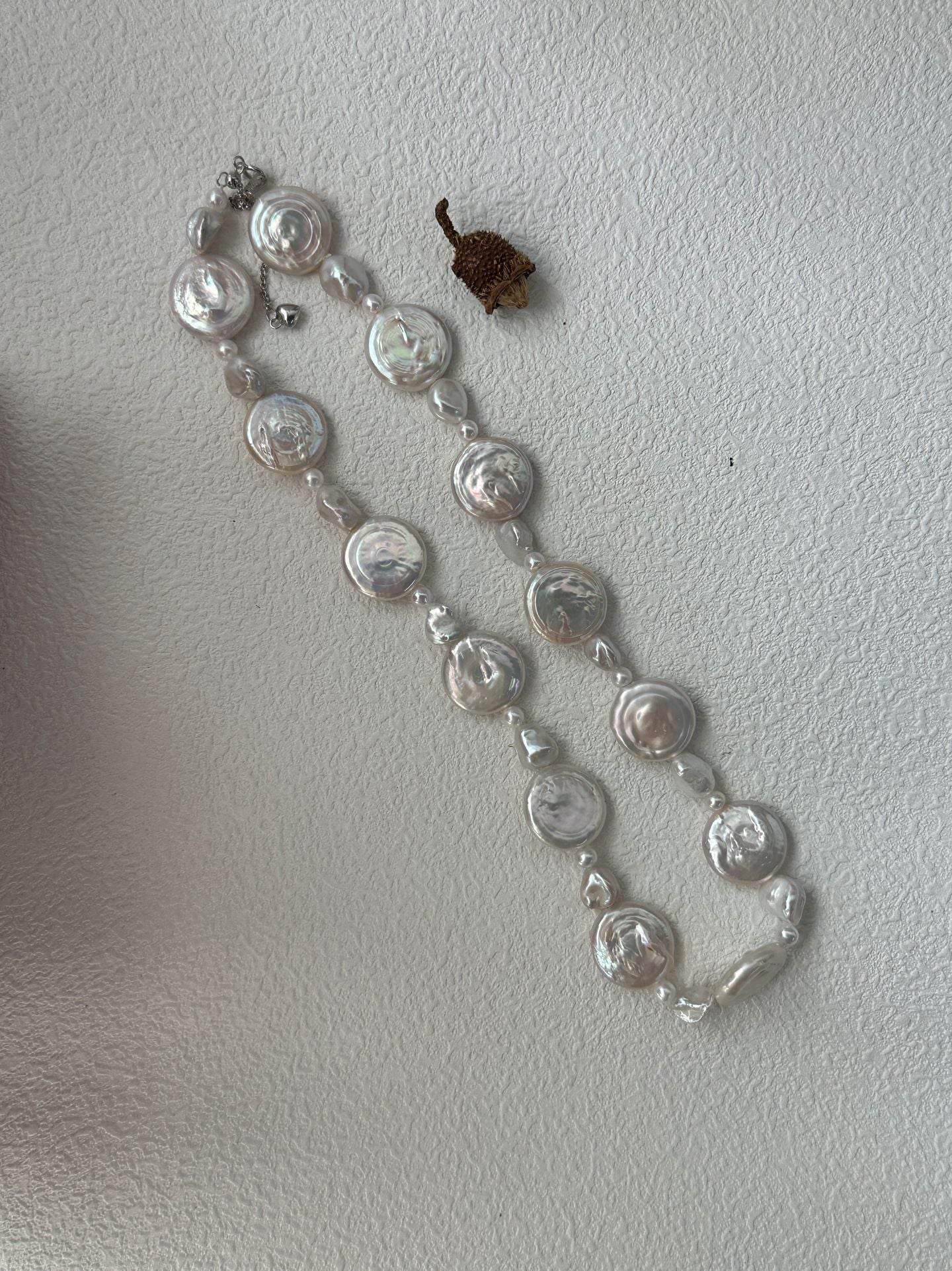Moon Tides | Coin Baroque Pearl Necklace in 925 Silver - SOLIS