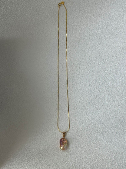 Sunset Drop | Iridescent Baroque Pearl Pendant on 18K Gold Vermeil Chain - SOLIS