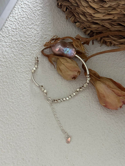 Twilight Glimmer – Iridescent Baroque Pearl & Sterling Silver Bracelet - SOLIS