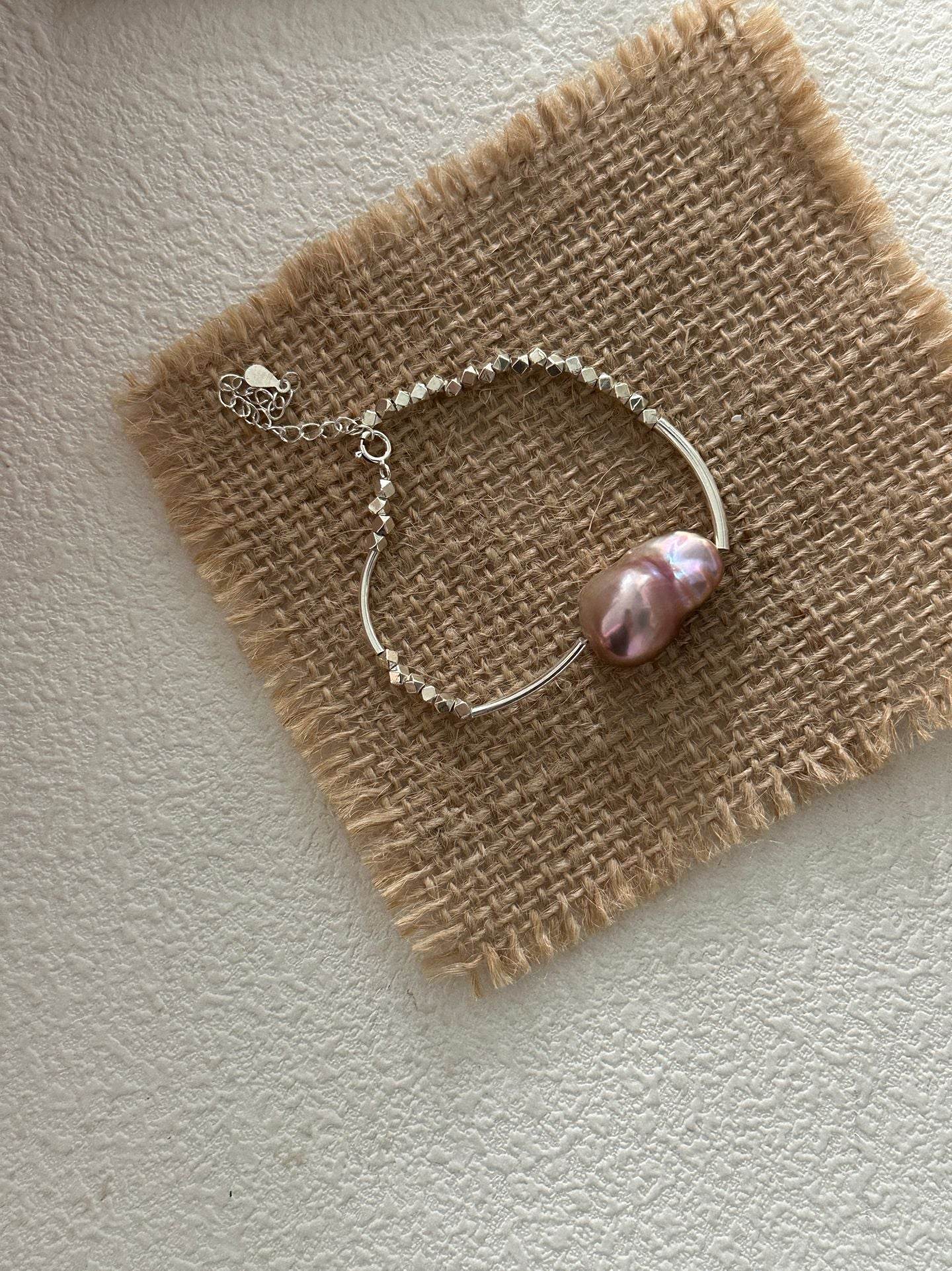 Twilight Glimmer – Iridescent Baroque Pearl & Sterling Silver Bracelet - SOLIS