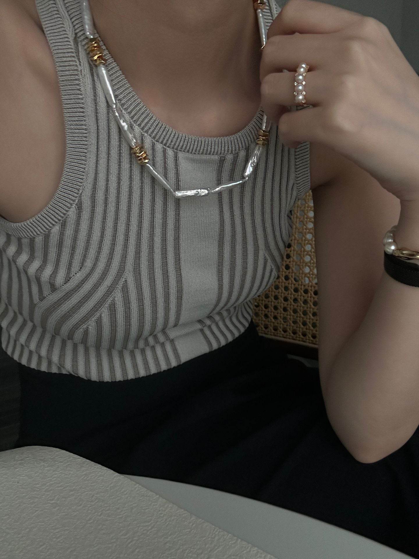 Sculpted Rhythm – Baroque Pearl & Gold Necklace - SOLIS