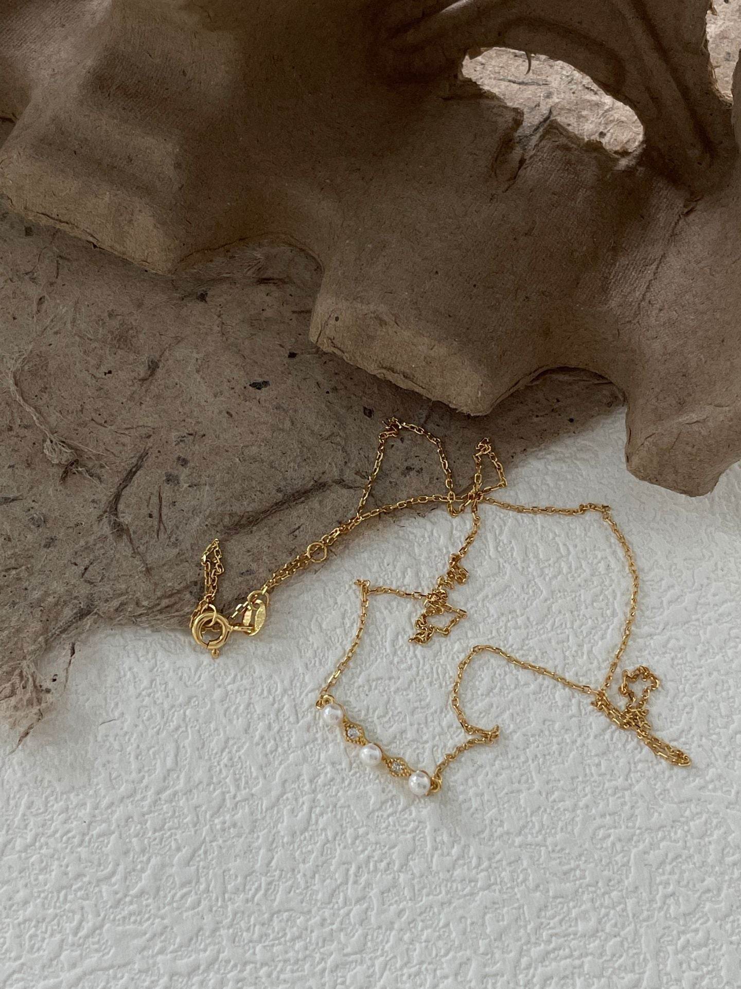 “Lumière” Pearl & Zircon Petite Necklace - SOLIS