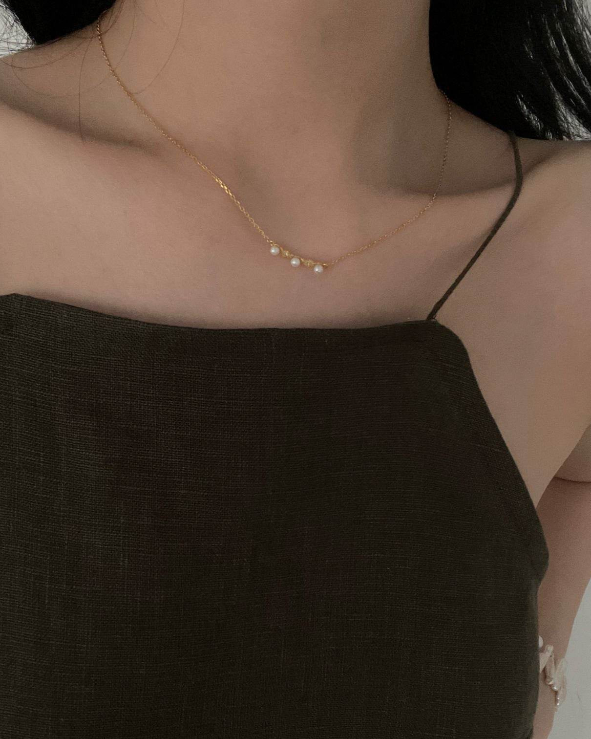“Lumière” Pearl & Zircon Petite Necklace - SOLIS