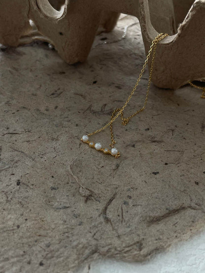 “Lumière” Pearl & Zircon Petite Necklace - SOLIS