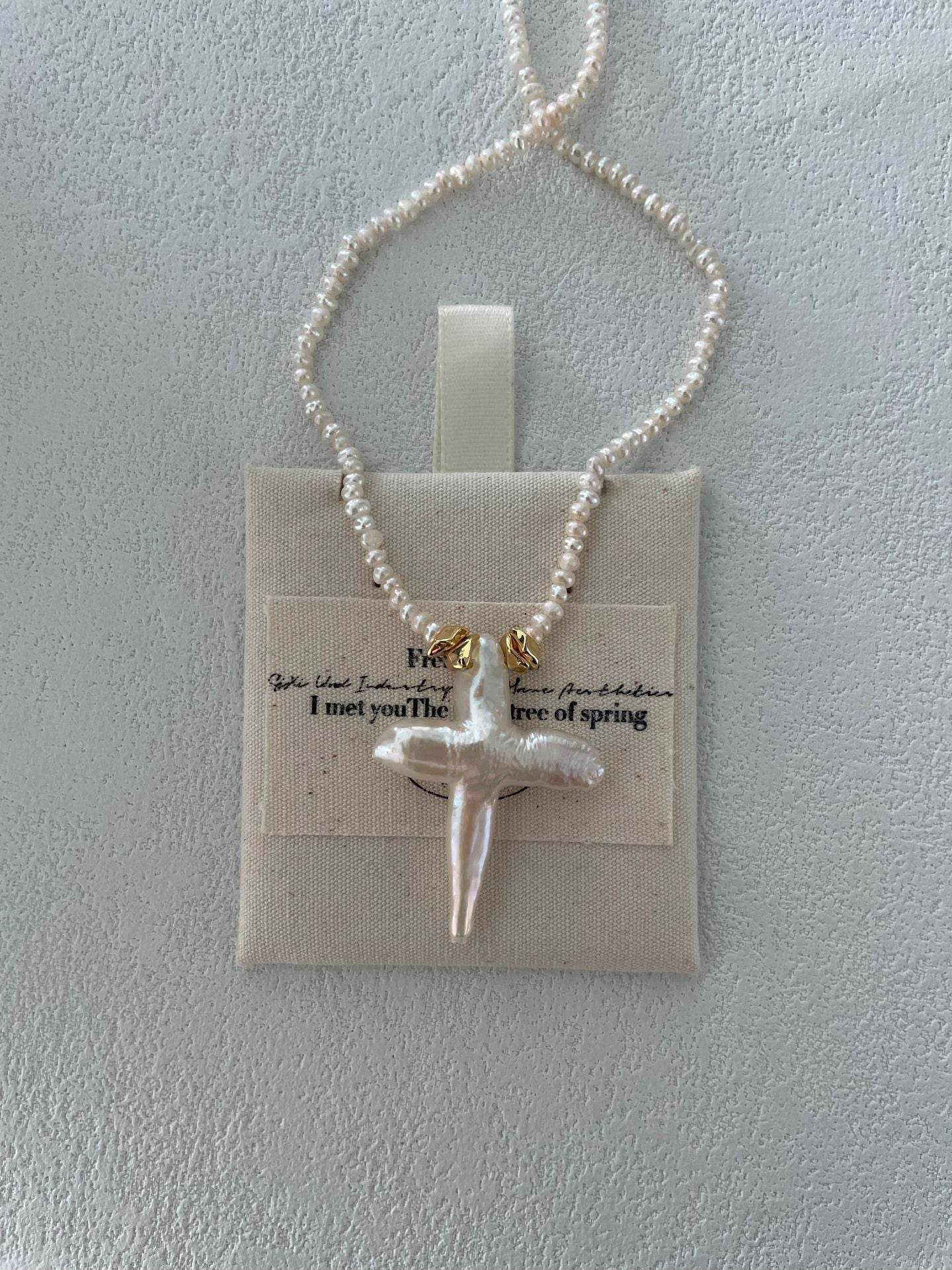 Divine Shape – Baroque Cross Pearl Necklace - SOLIS