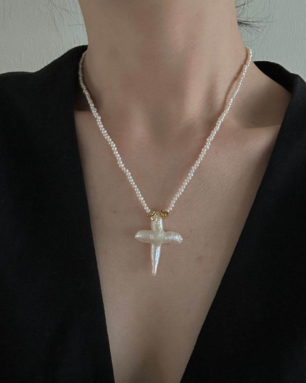 Divine Shape – Baroque Cross Pearl Necklace - SOLIS
