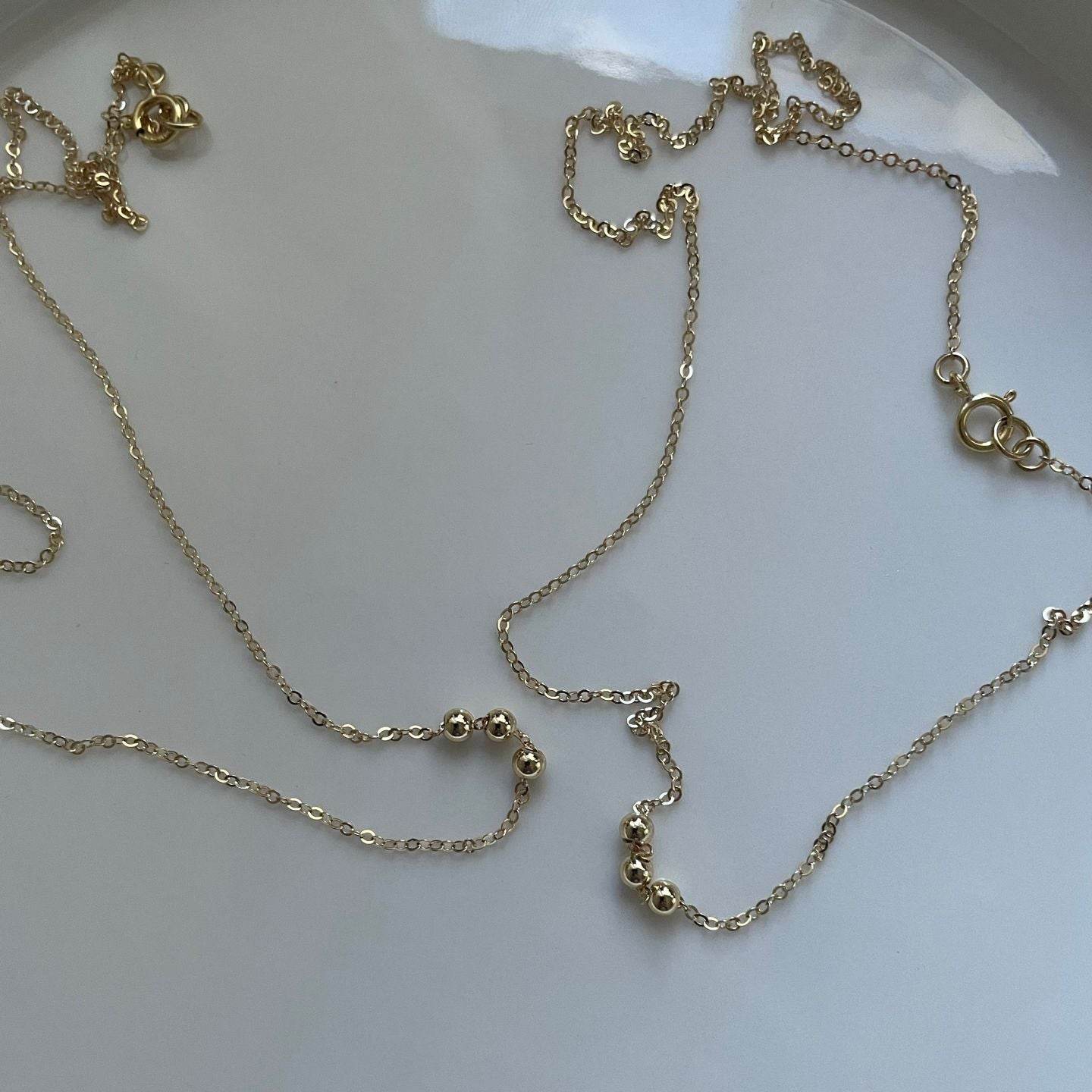 Triple Dot Necklace - SOLIS