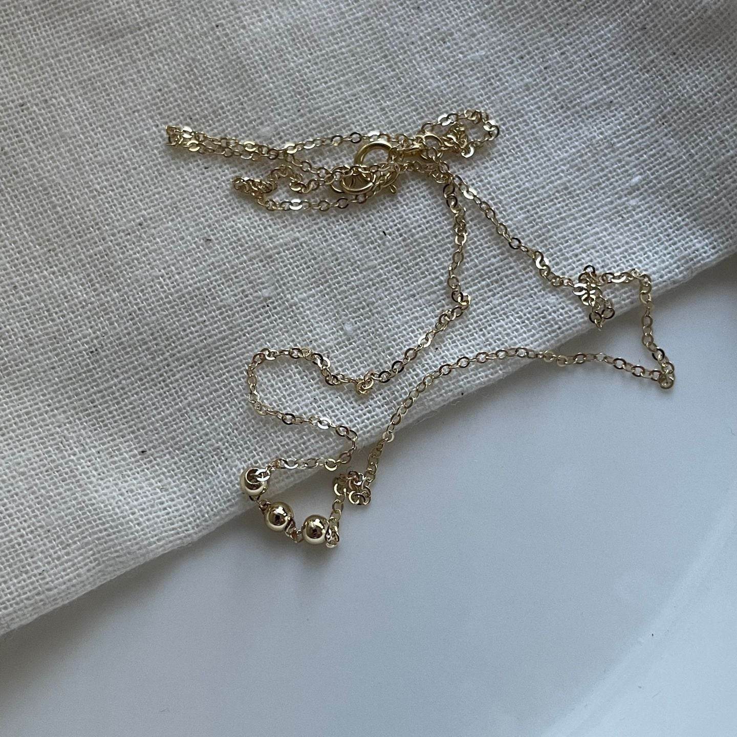 Triple Dot Necklace - SOLIS