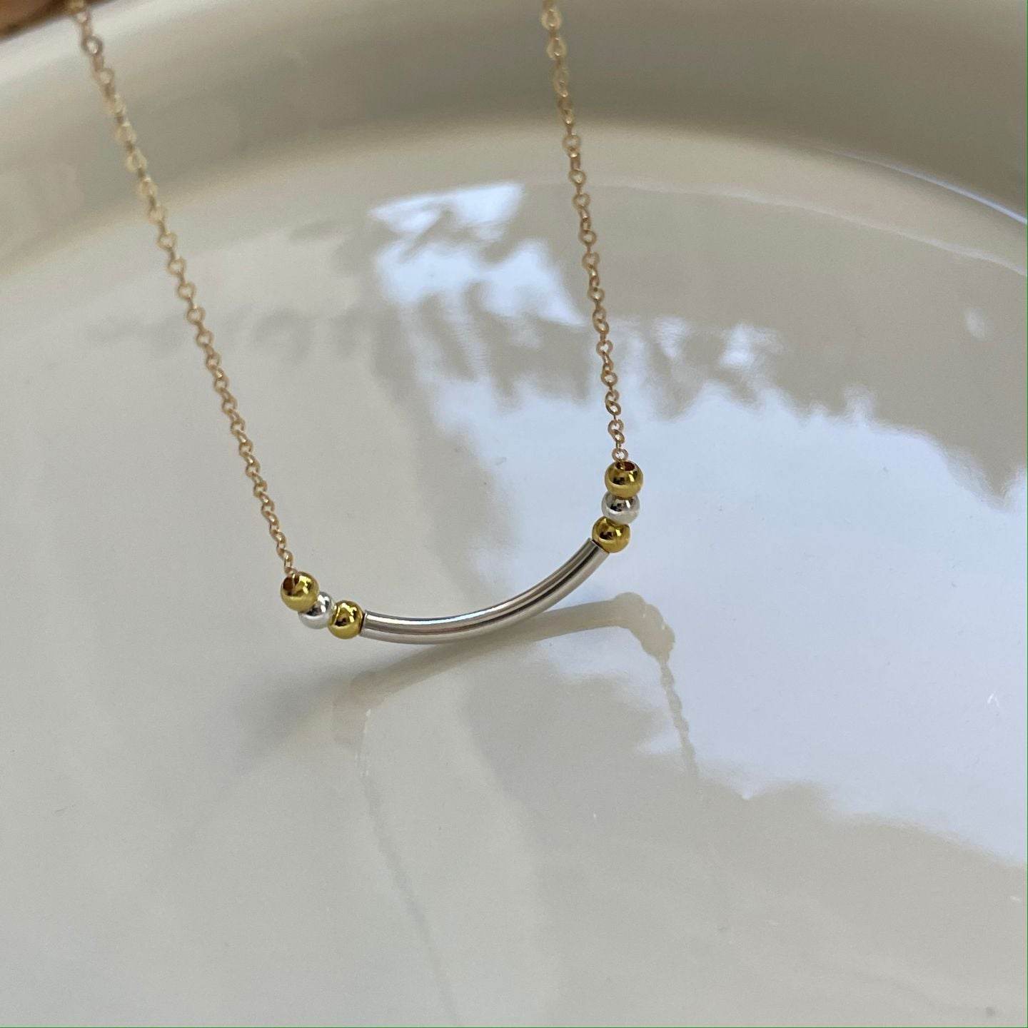 Smiley Curve Necklace - SOLIS