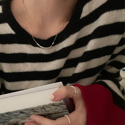 Smiley Curve Necklace - SOLIS