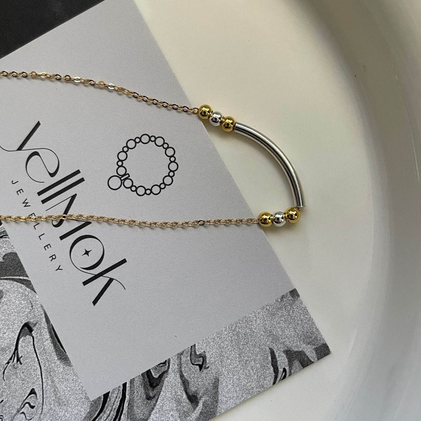 Smiley Curve Necklace - SOLIS