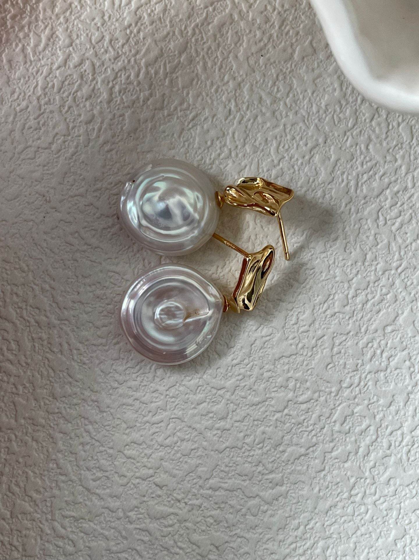 Roman Holiday Baroque Pearl Earrings - SOLIS