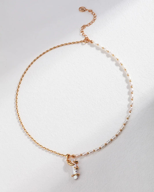 Asymmetric Pearl Pendant Necklace – 18K Gold Vermeil on 925 Silver - SOLIS MOOD
