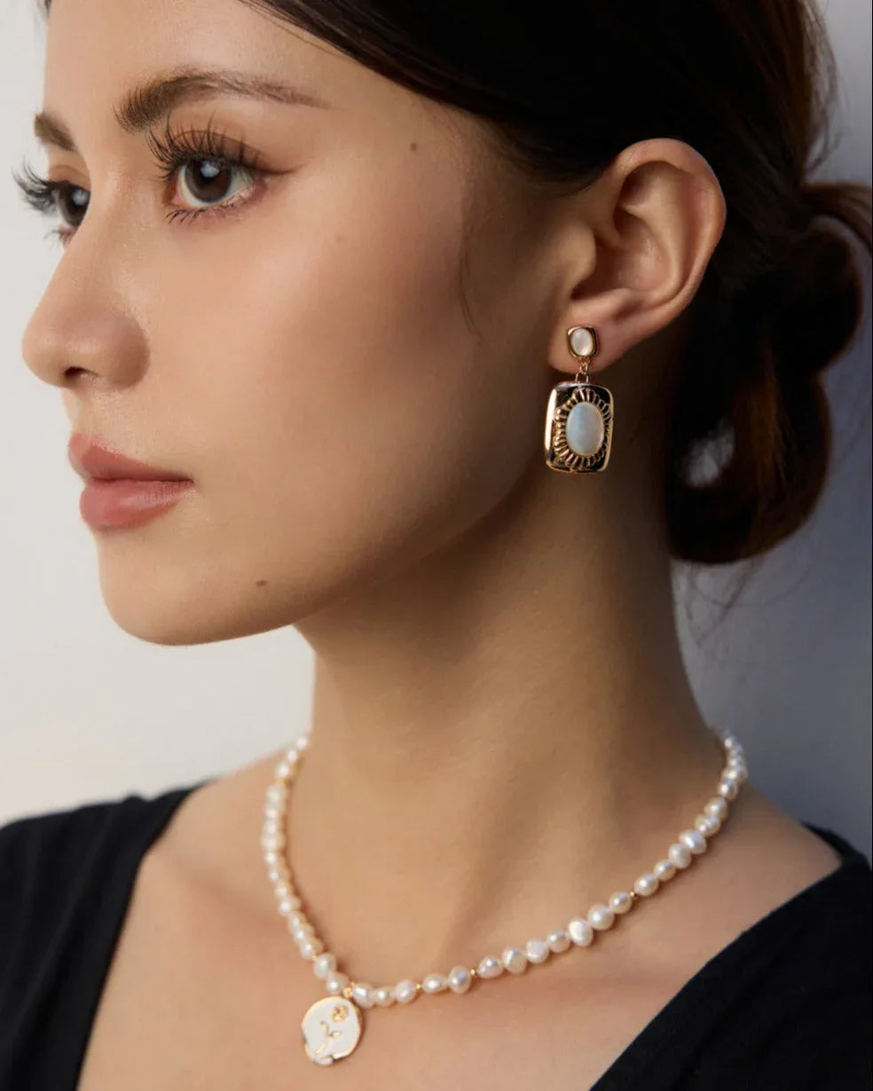 Vintage Gold Pearl Drop Earrings · 925 Silver & Mother-of-Pearl - SOLIS MOOD