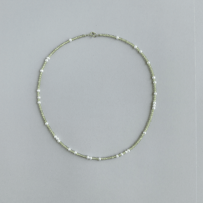 Trace · Seed Necklace · Olive & Pearl - SOLIS