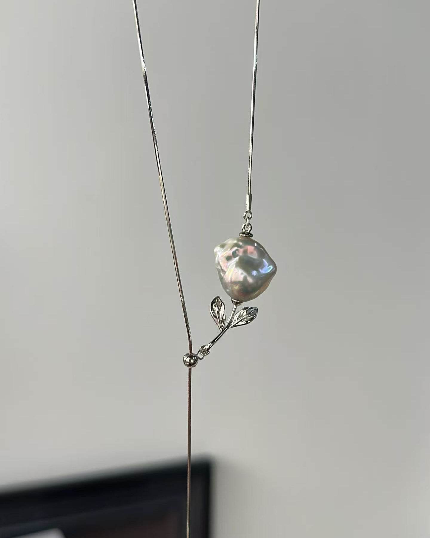 Private Treasures ·Aurora Rose Baroque Pendant Necklace - SOLIS