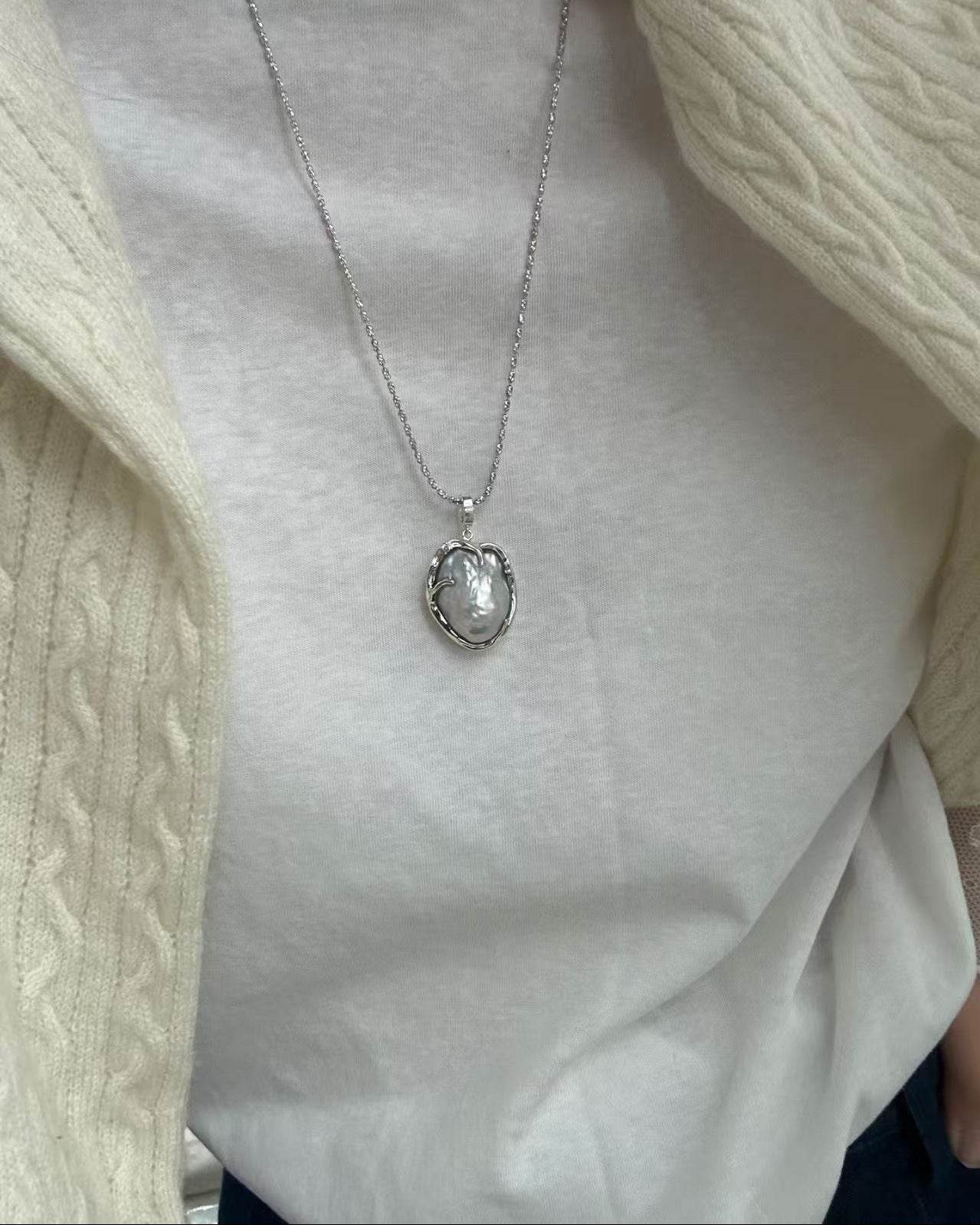 Heart of Nature · Heart of Nature · Aurora Pendant - SOLIS