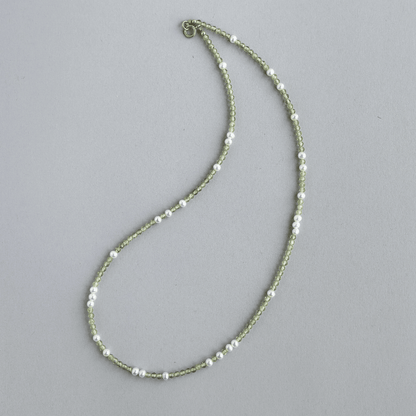 Trace · Seed Necklace · Olive & Pearl - SOLIS