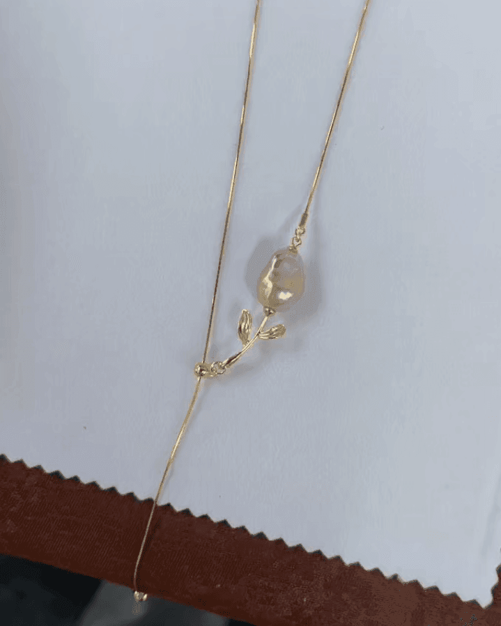 Private Treasure · Golden Bloom Rose · Necklace - SOLIS